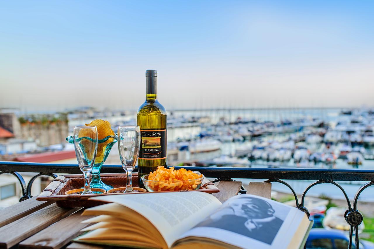 Margherita'S Apartment Салерно Екстериор снимка