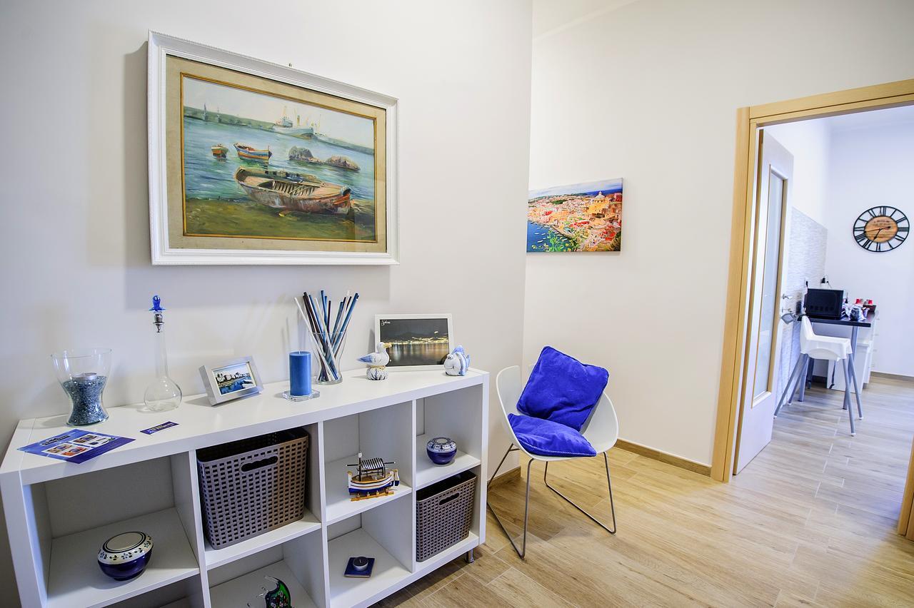 Margherita'S Apartment Салерно Екстериор снимка