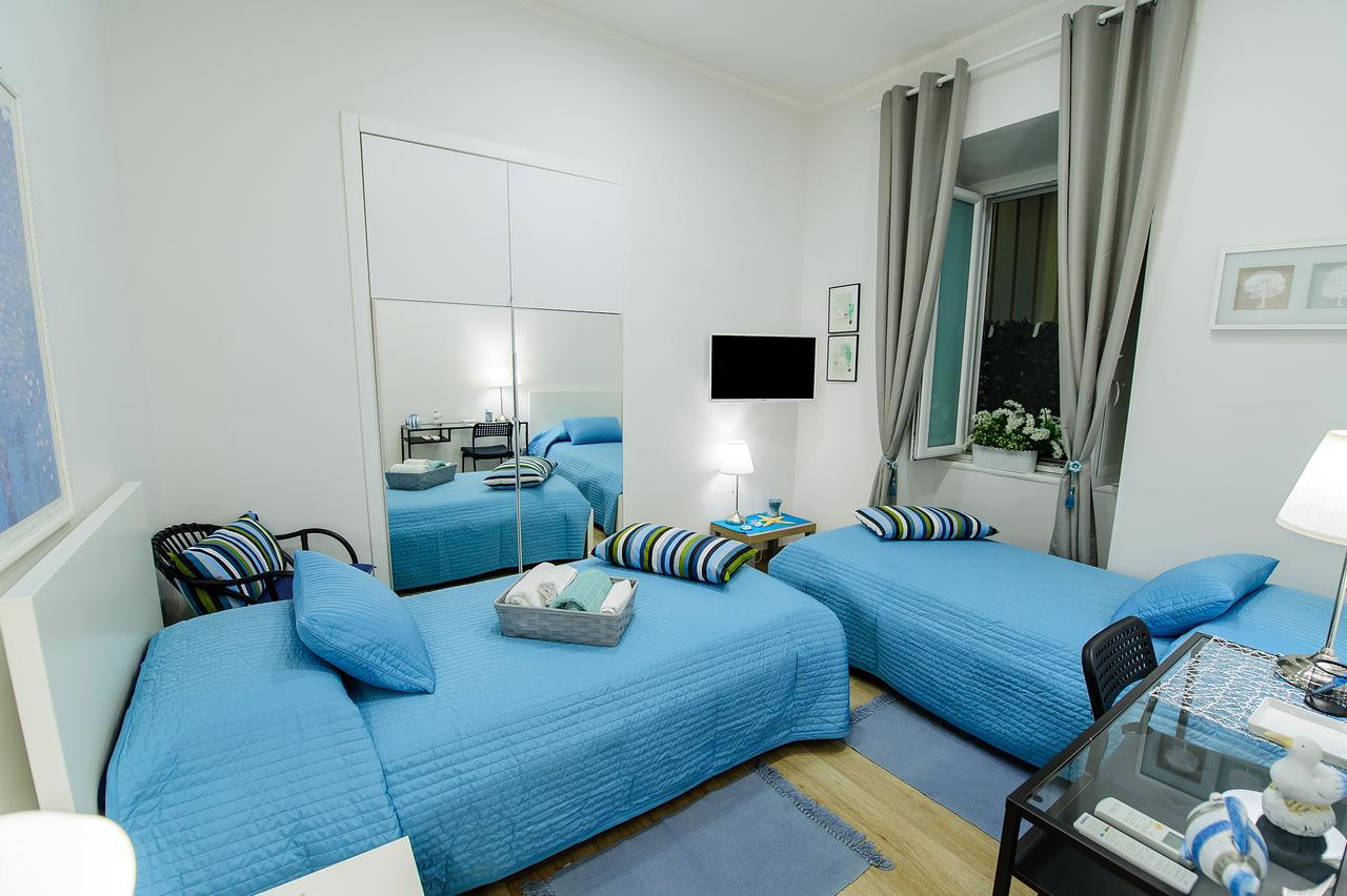 Margherita'S Apartment Салерно Екстериор снимка