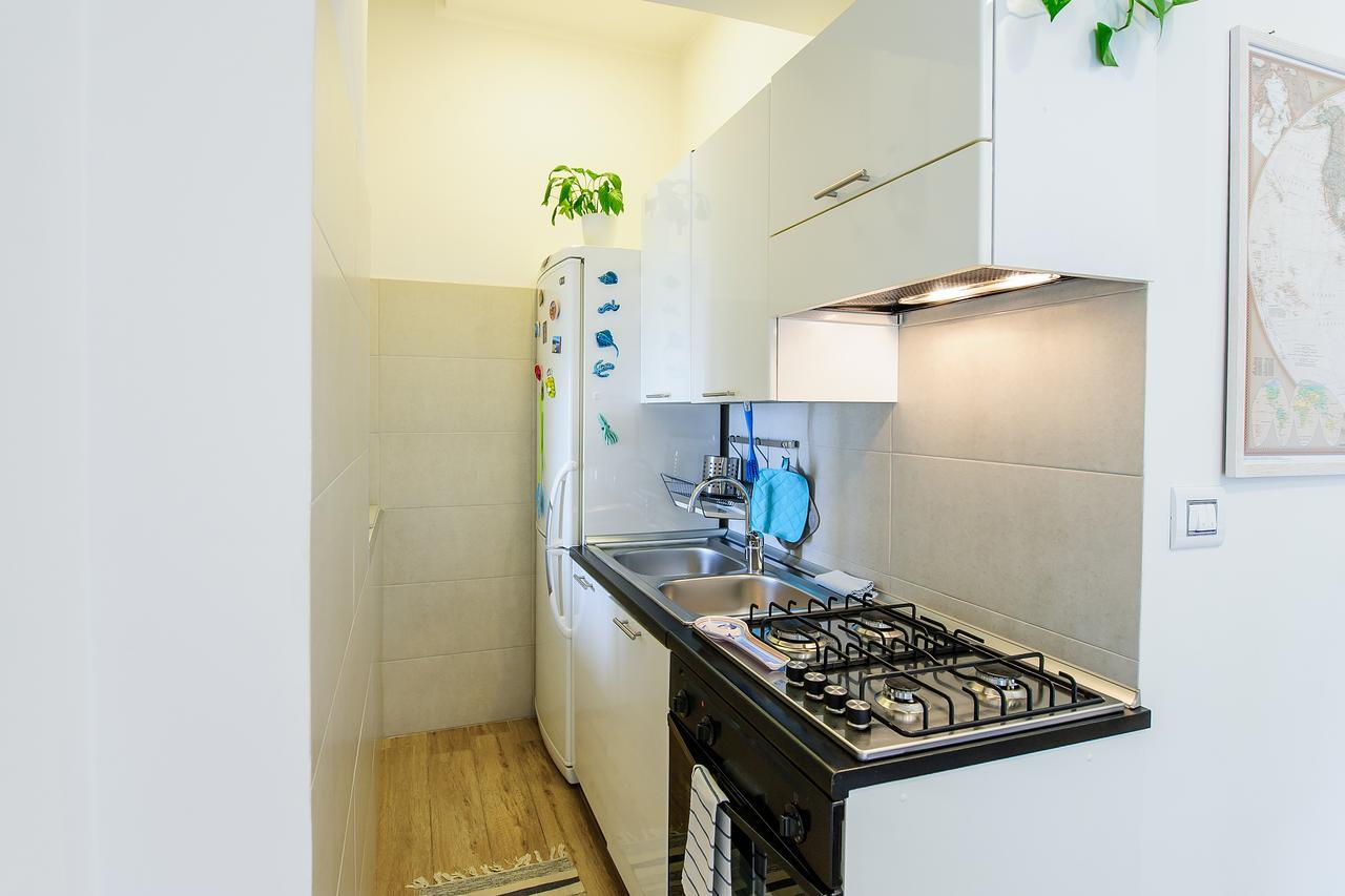 Margherita'S Apartment Салерно Екстериор снимка